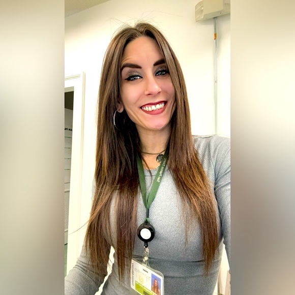 Meet your Posher, Alysun - Picture 1 of 1